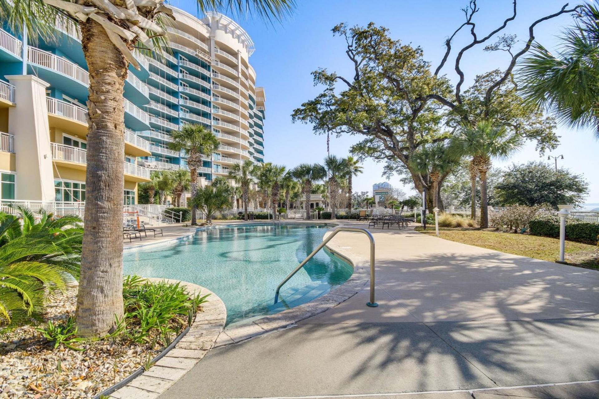 Charming Condo On The Beach/Legacy T2-1102 Gulfport Exterior photo